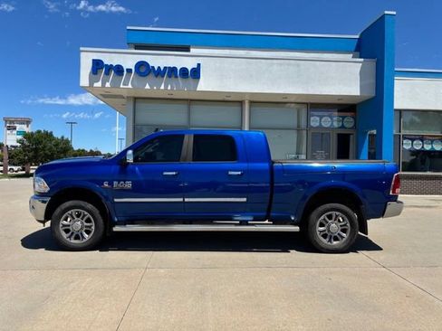 Used 2015 RAM 2500 Laramie w/ Convenience Group AWD/4WD image 8