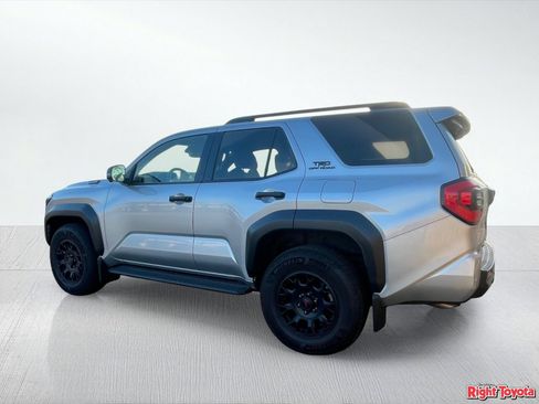 Certified 2025 Toyota 4Runner TRD Off-Road Premium AWD/4WD image 3