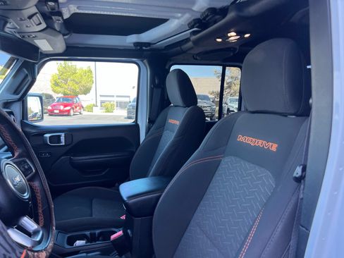 Used 2023 Jeep Gladiator Mojave AWD/4WD image 27