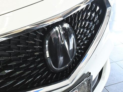 Used 2023 Acura MDX SH-AWD w/ Technology Package image 5
