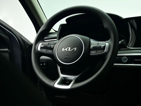 Used 2023 Kia K5 LXS image 13