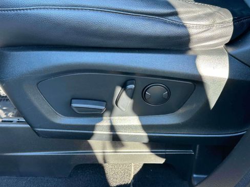 Used 2022 Ford Explorer Limited w/ Equipment Group 301A image 19