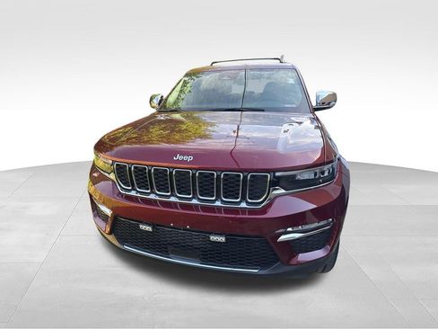Used 2024 Jeep Grand Cherokee Limited AWD/4WD image 2