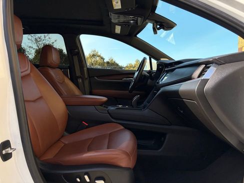 Used 2020 Cadillac XT5 Premium Luxury image 10