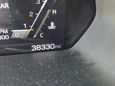 Used 2023 GMC Canyon Denali image 14