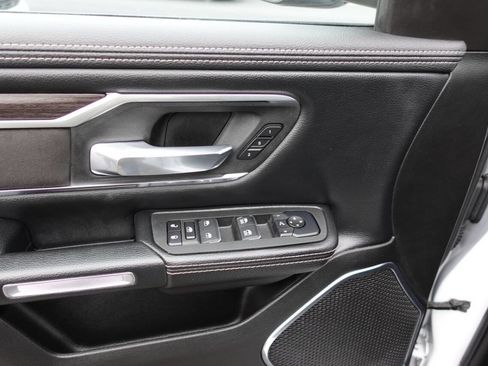 Used 2025 RAM 1500 Laramie w/ Sport Appearance Package AWD/4WD image 18