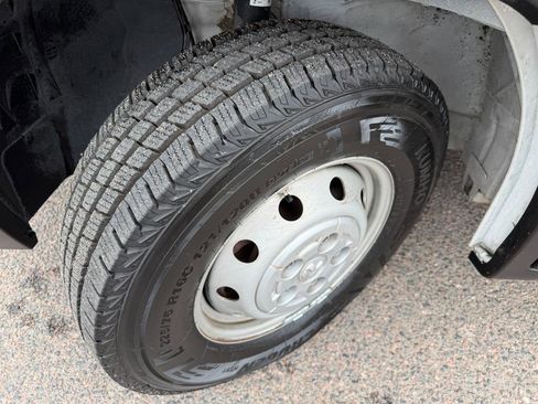 Used 2023 RAM ProMaster 2500 FWD image 37