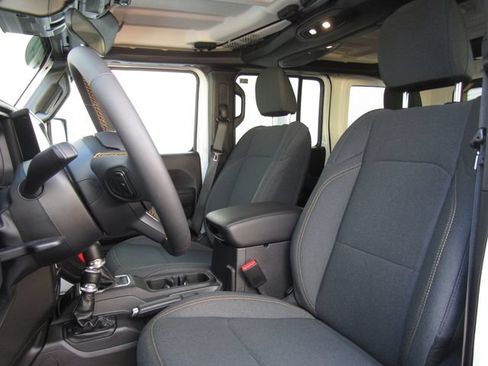 Used 2024 Jeep Wrangler Unlimited Sport AWD/4WD image 11