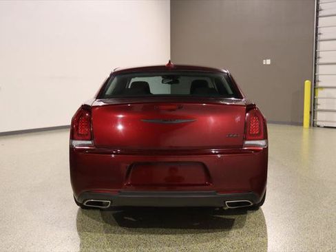 Used 2022 Chrysler 300 Touring w/ Sport Appearance Package RWD image 9