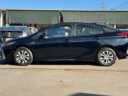 Certified 2022 Toyota Prius Prime XLE FWD image 7