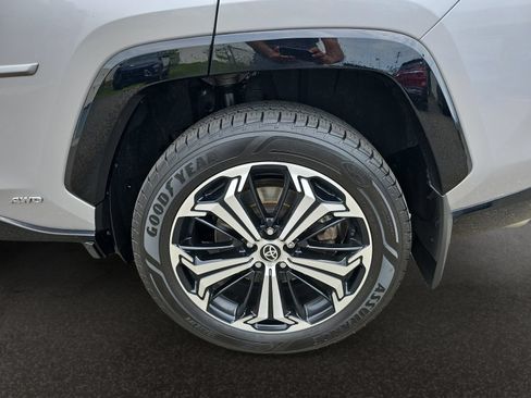 Used 2021 Toyota RAV4 XSE w/ Premium Package AWD/4WD image 44