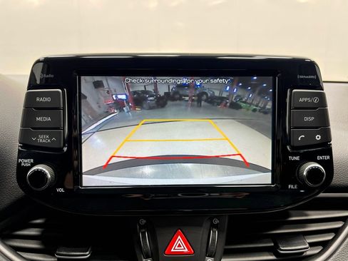 Used 2019 Hyundai Elantra GT FWD image 11