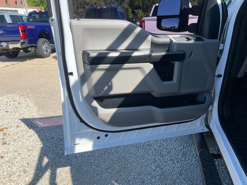 Used 2020 Ford F350 XL w/ Power Equipment Group RWD image 11