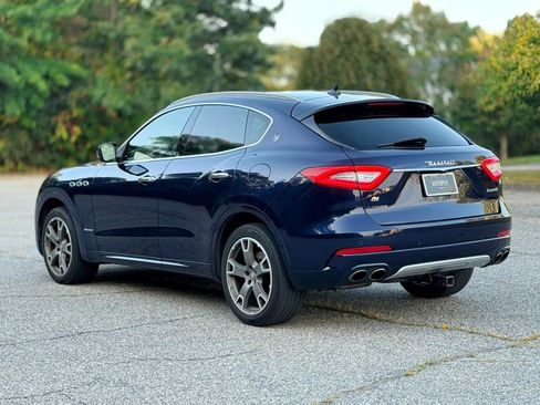 Used 2018 Maserati Levante GranLusso AWD/4WD image 46