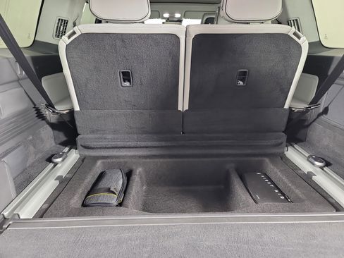 Used 2023 Rivian R1S Launch Edition image 26