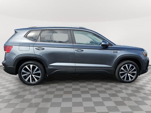 Used 2022 Volkswagen Taos SE AWD/4WD image 4