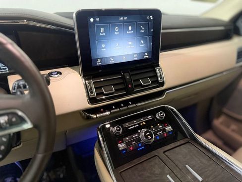 Used 2019 Lincoln Navigator Reserve w/ Cargo Package AWD/4WD image 18