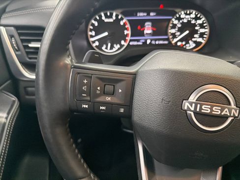 Used 2025 Nissan Rogue SV AWD/4WD image 25