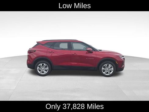 Used 2020 Chevrolet Blazer LT FWD image 2