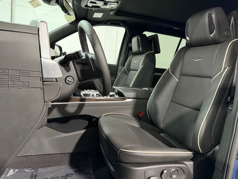 New 2026 Cadillac Escalade Luxury w/ Touring Package AWD/4WD image 4