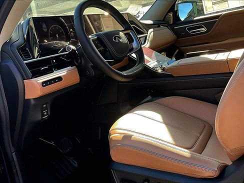 Certified 2025 INFINITI QX80 Sensory image 8