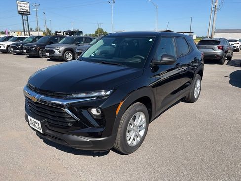 New 2026 Chevrolet TrailBlazer LS w/ LS Convenience Package AWD/4WD image 2