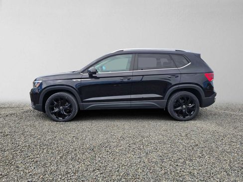 Used 2022 Volkswagen Taos SE FWD image 6