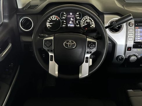 Used 2018 Toyota Tundra SR5 AWD/4WD image 15