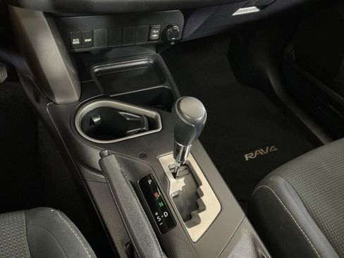 Used 2016 Toyota RAV4 XLE FWD image 16