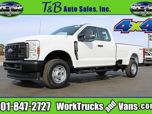 Used 2025 Ford F250 XLT image 1