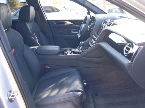 Certified 2024 Bentley Bentayga Extended Wheelbase image 87