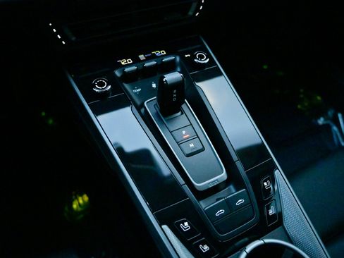 Used 2021 Porsche 911 Targa 4S image 31