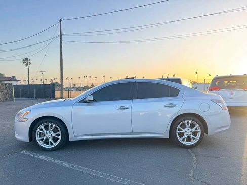 Used 2013 Nissan Maxima 3.5 SV FWD image 2
