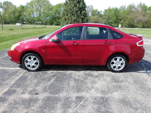 Used 2009 Ford Focus SES FWD image 2