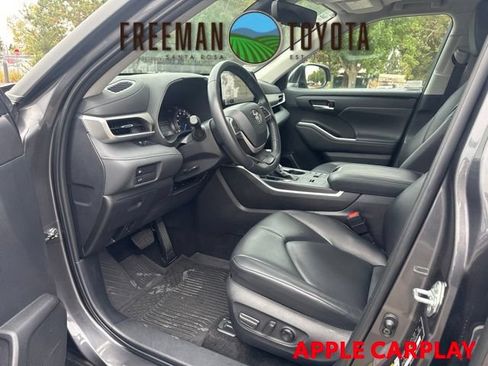 Certified 2024 Toyota Highlander XLE AWD/4WD image 7