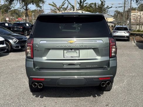 Used 2024 Chevrolet Suburban Premier image 3