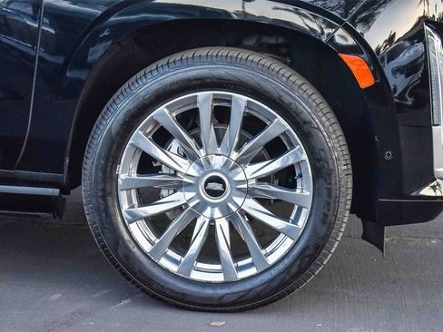 Used 2021 Cadillac Escalade Premium Luxury w/ Driver Assist Tech Package image 10