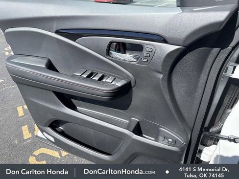 New 2026 Honda Ridgeline Black Edition image 10