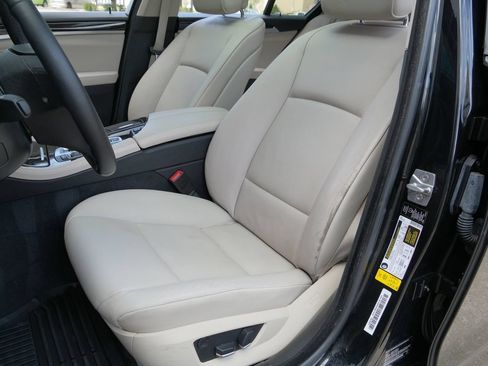Used 2012 BMW 528i Sedan RWD image 6