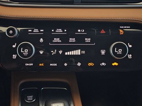 Used 2024 INFINITI QX60 Sensory AWD/4WD image 27