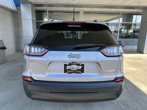 Used 2019 Jeep Cherokee Latitude w/ Popular Appearance Group FWD image 30
