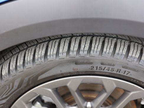 Used 2025 MINI Cooper 2-Door Hardtop image 10