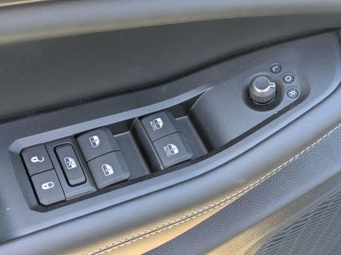 New 2025 Jeep Grand Cherokee L Altitude image 10