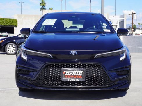 Used 2023 Toyota Corolla SE image 2