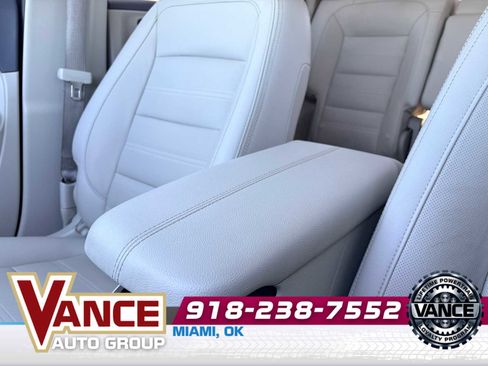 Used 2022 GMC Terrain Denali w/ Denali Premium Package image 34