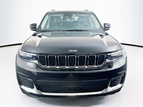 Used 2023 Jeep Grand Cherokee L Limited AWD/4WD image 2