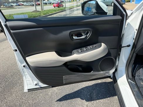 New 2026 Honda HR-V LX image 13