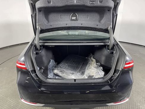 Certified 2025 BMW 530i xDrive w/ Premium Package image 16