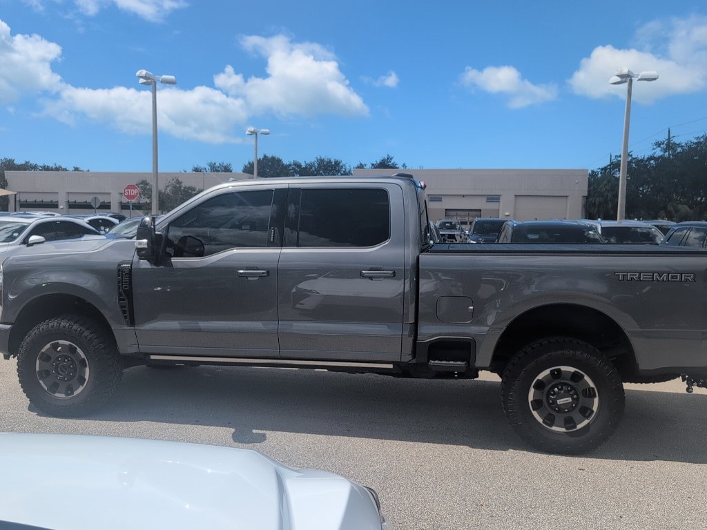 Used 2024 Ford F250 Lariat w/ Lariat Ultimate Package AWD/4WD image 10