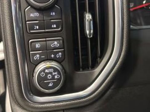 Used 2019 Chevrolet Silverado 1500 High Country image 15